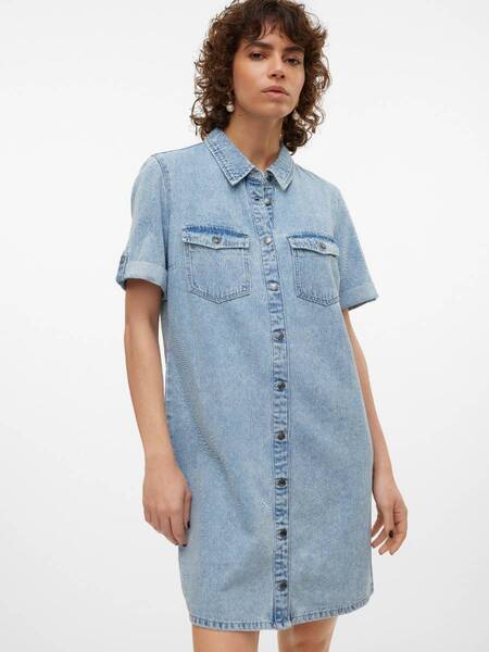Light blue denim dress with short sleeves and front button closure, featuring chest pockets by Vero Moda Jenbint Denim Short Sleeve Dress