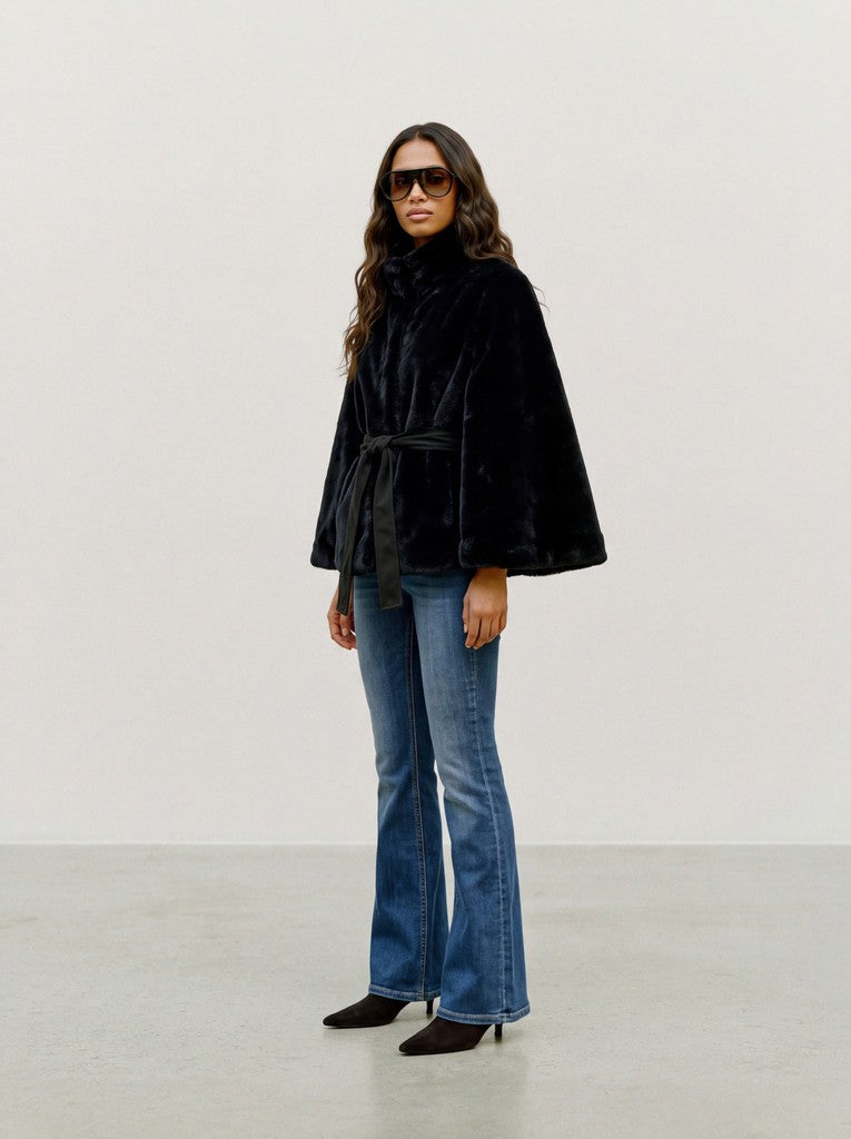 Vero Moda Solaimamia Faux Fur Belted Cape