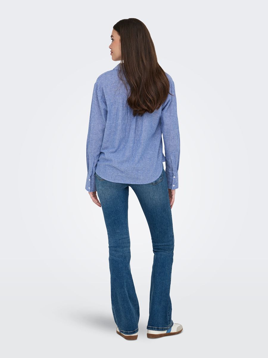 Back view of Jacqueline De Yong Linen Blend Button Shirt in blue worn with denim jeans by Jacqueline De Yong.
