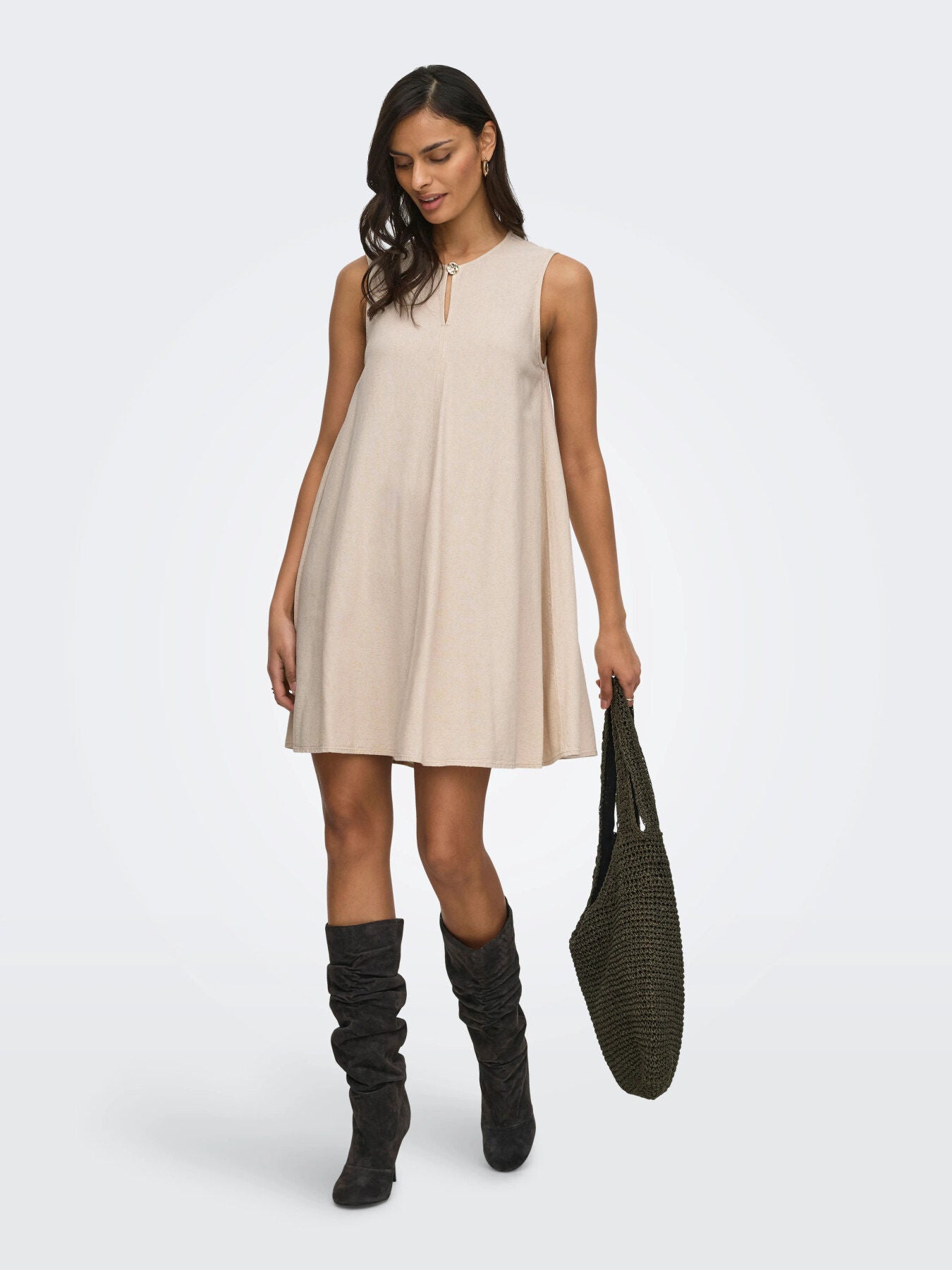 Jacqueline De Yong Linen Dress in oatmeal tone styled with black slouchy boots and woven tote bag by Jacqueline De Yong