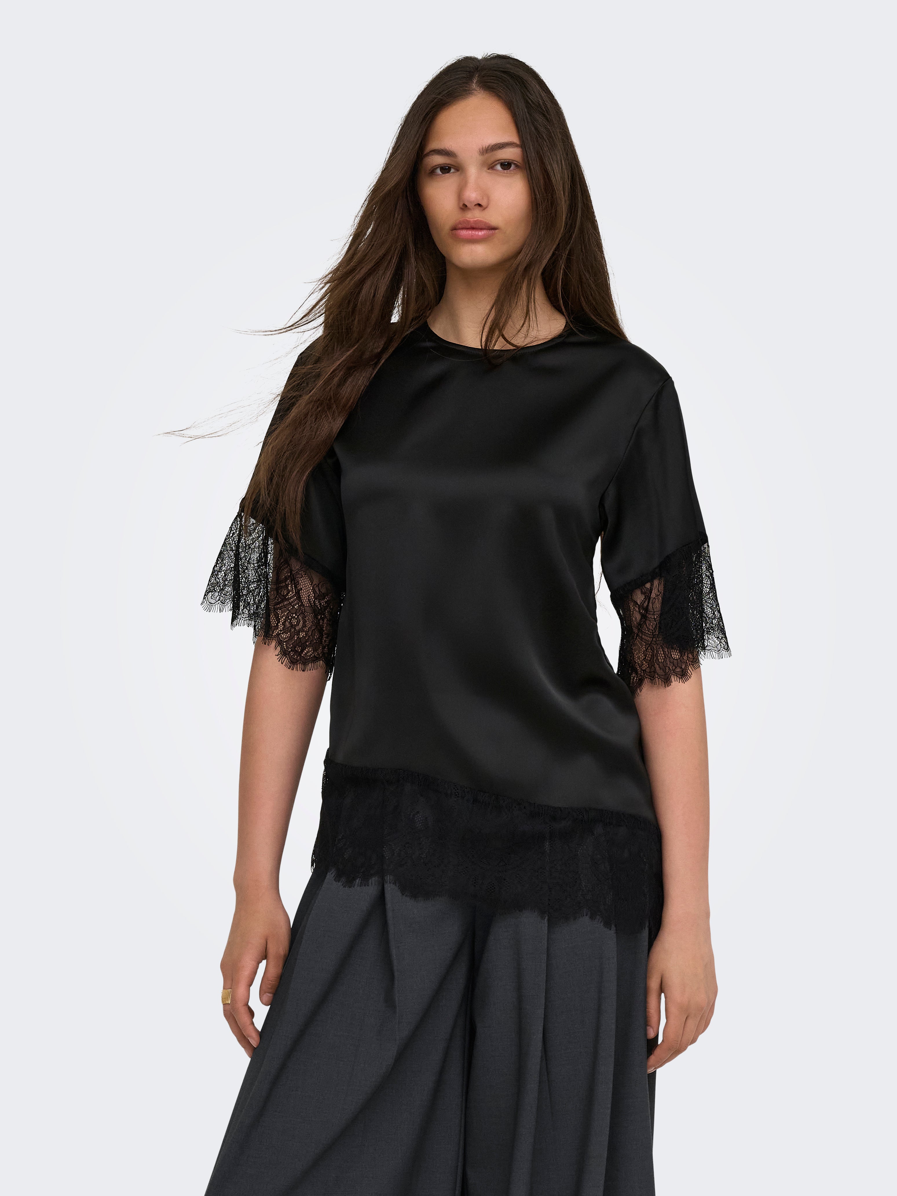 ONLY Lindona Short Sleeve Lace Top