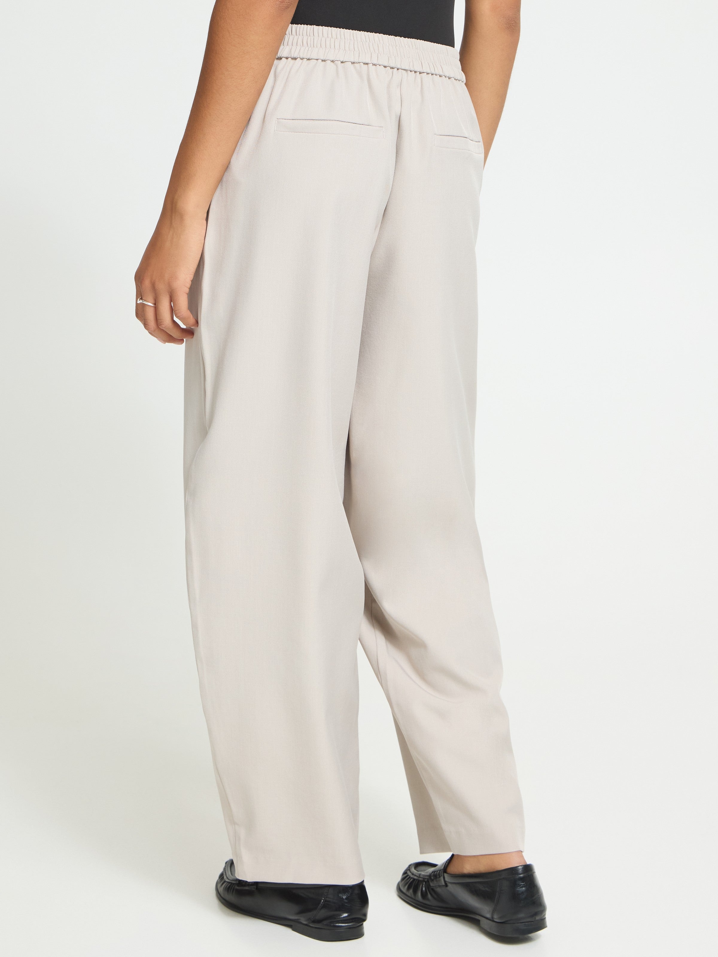 The Ichi Fava Barrel Pant