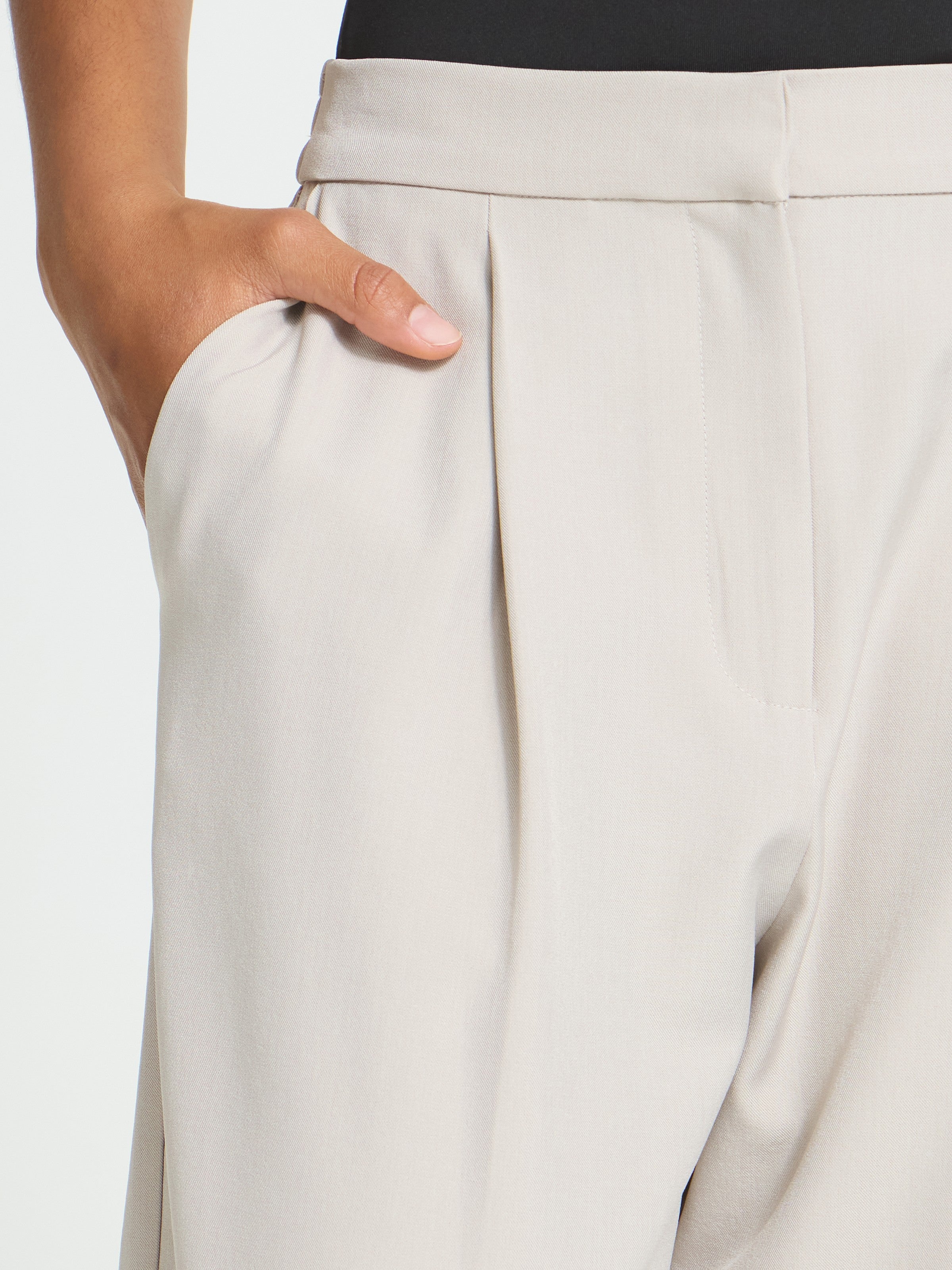 The Ichi Fava Barrel Pant