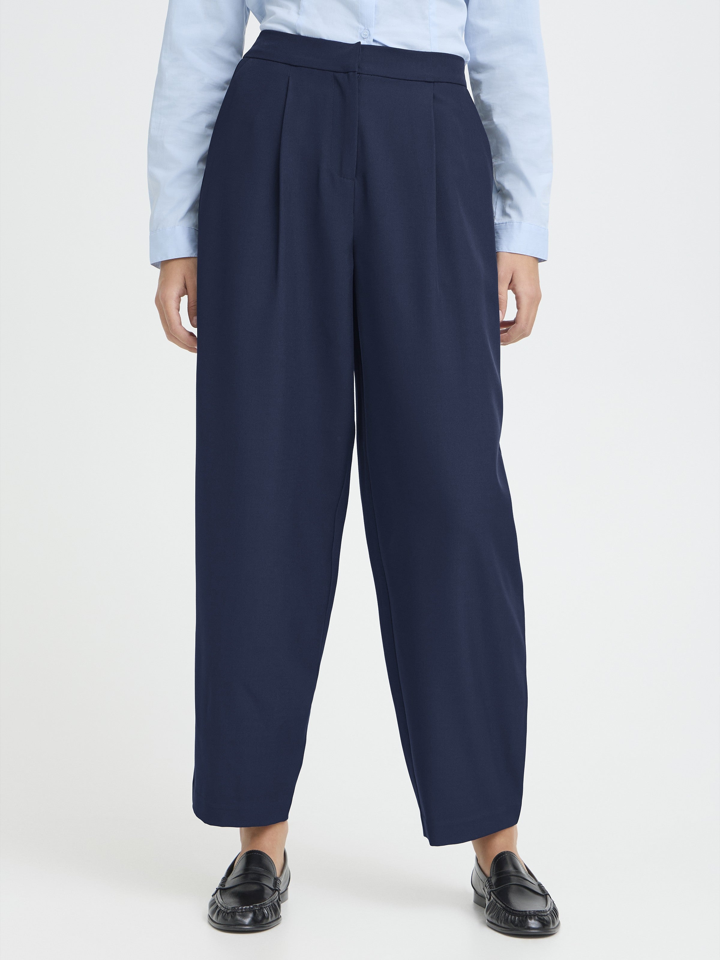 The Ichi Fava Barrel Pant