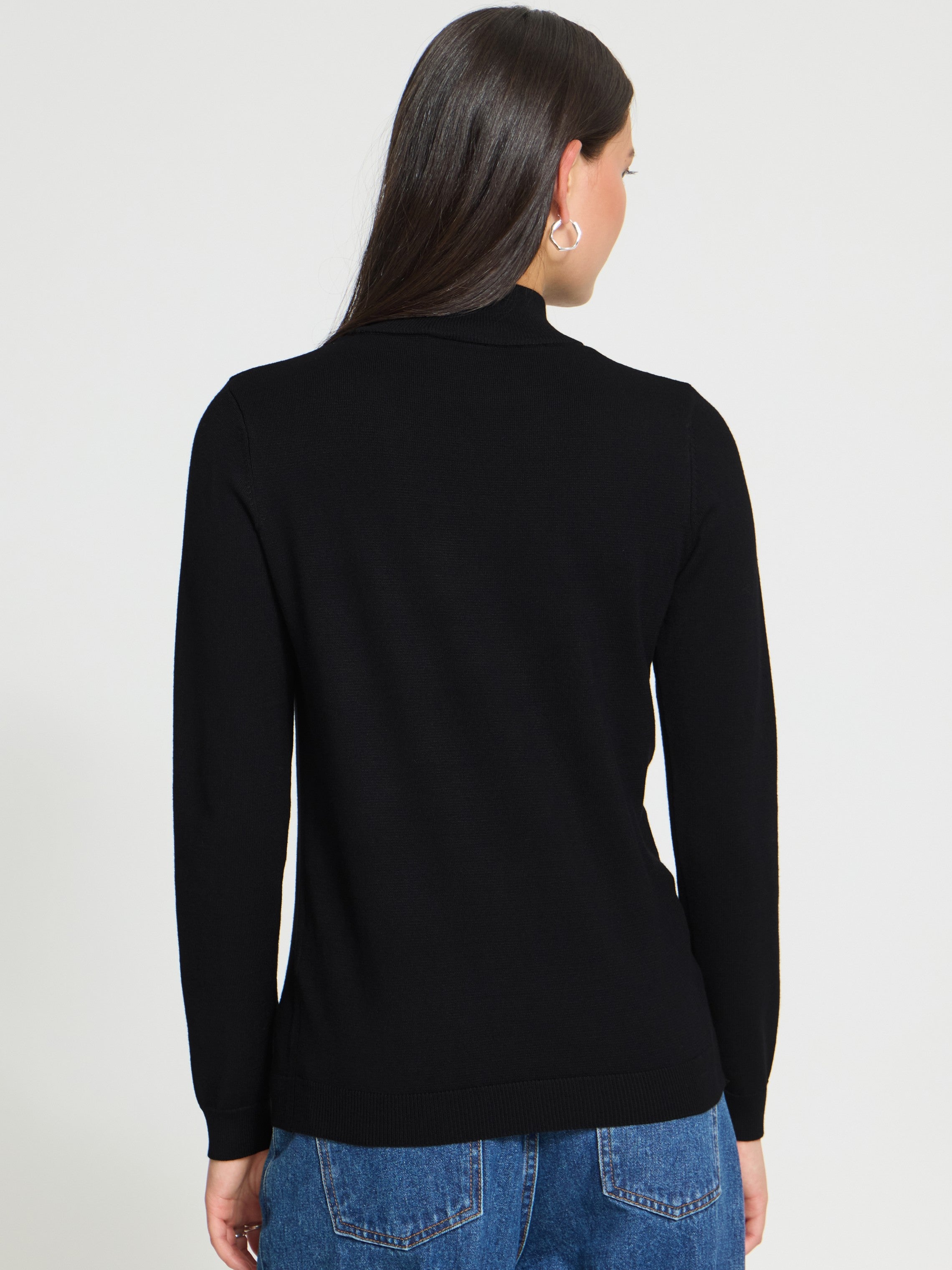 Ichi Luis Classic Turtleneck Sweater