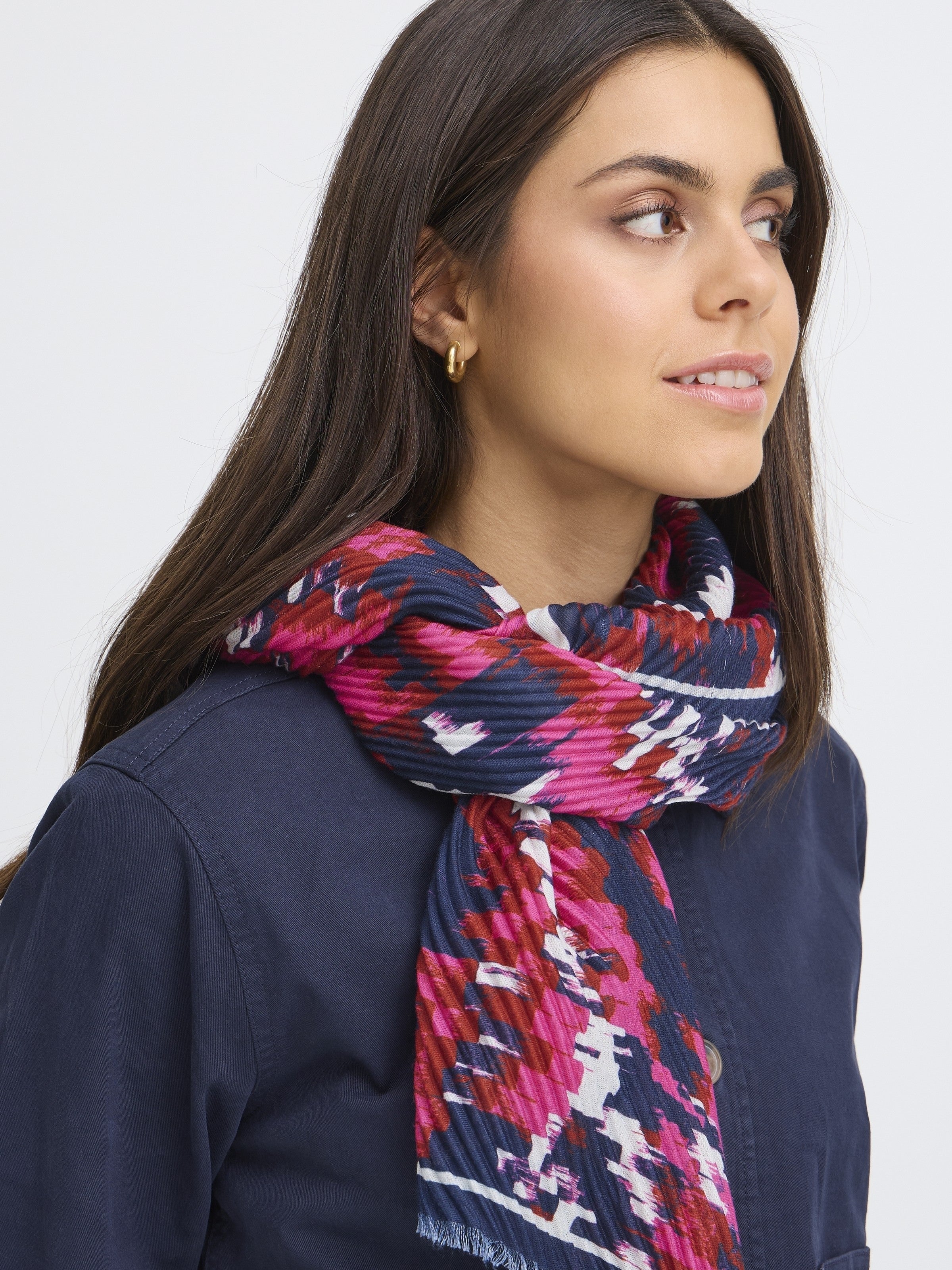 Fransa Plisea Printed Lightweight Scarf in berry tones styled with navy outerwear, showcasing vibrant accessories by Fransa.
