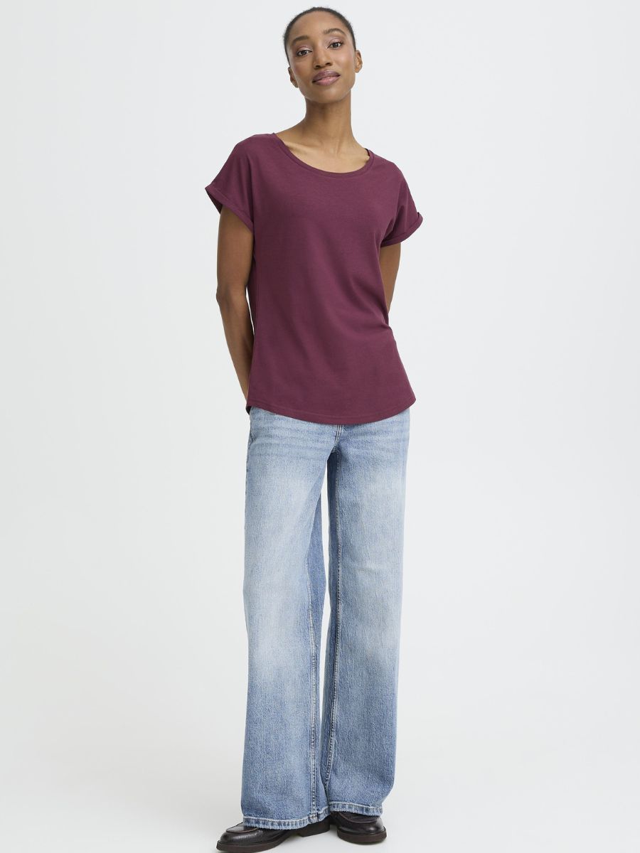 B. Young Pamila Basic T-Shirt in burgundy by B. Young styled with light washed denim jeans and black shoes