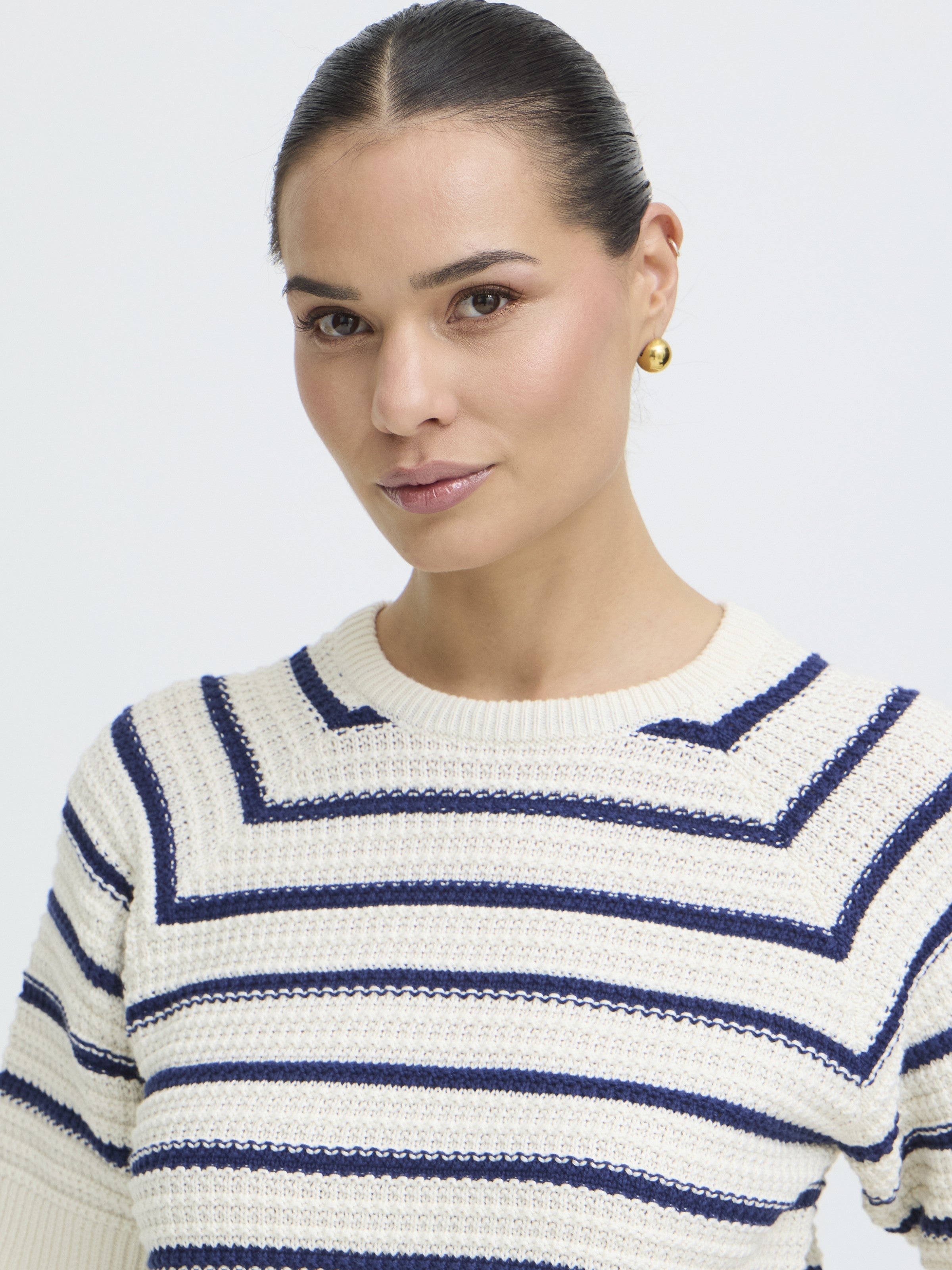 B. Young Mikayla Cotton Striped Short Sleeve Crew Neck Knit Top in white and navy blue knit by B. Young.