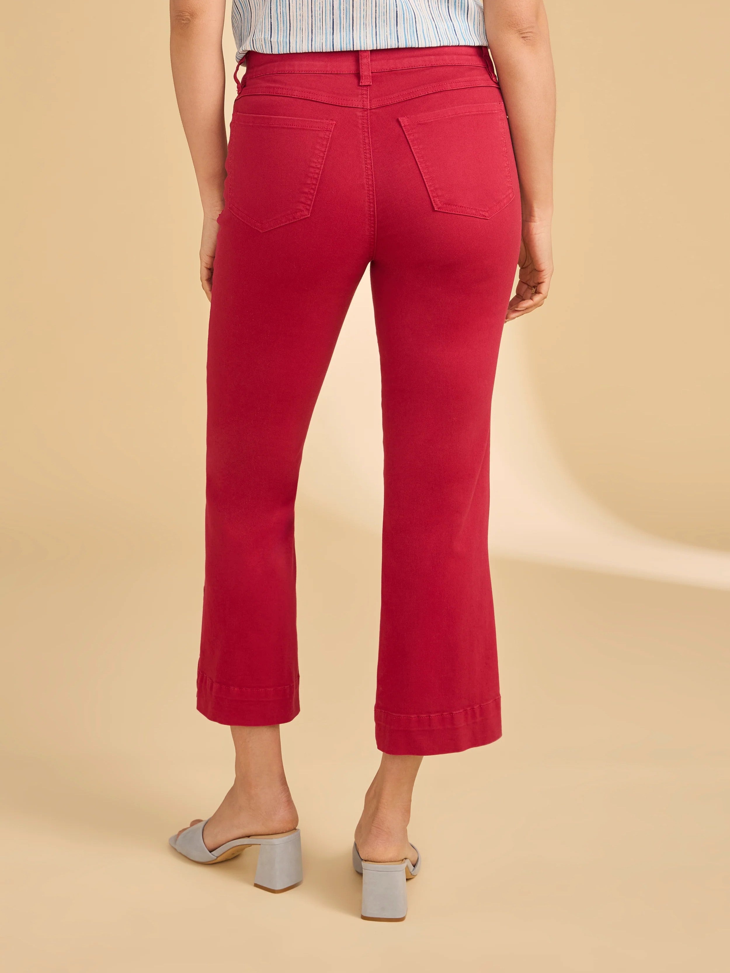 FDJ Olivia Pull-On 26" Inseam Button Hem Crop Pant