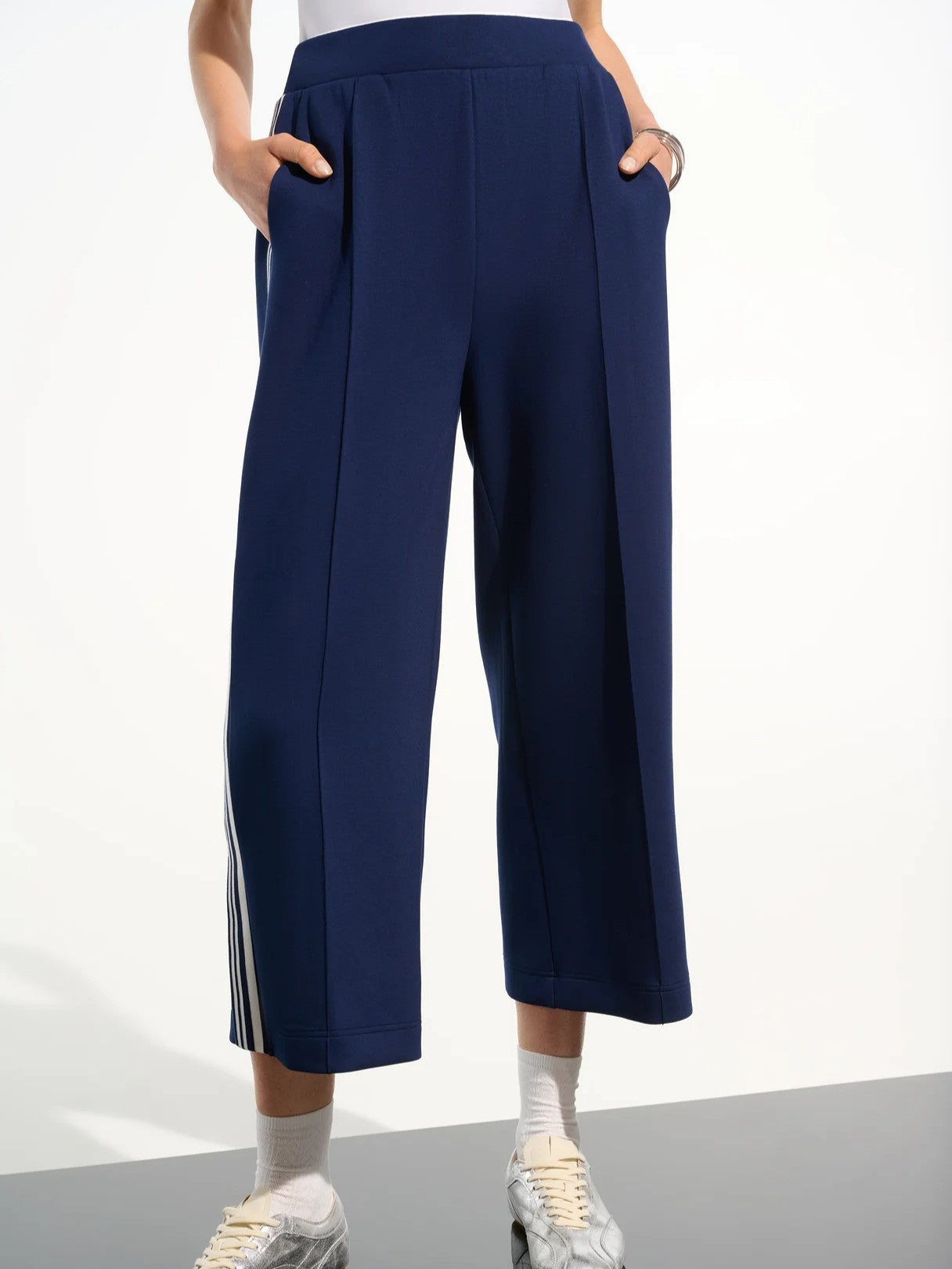 Joseph Ribkoff Scuba Stripe Jersey Crop Pant