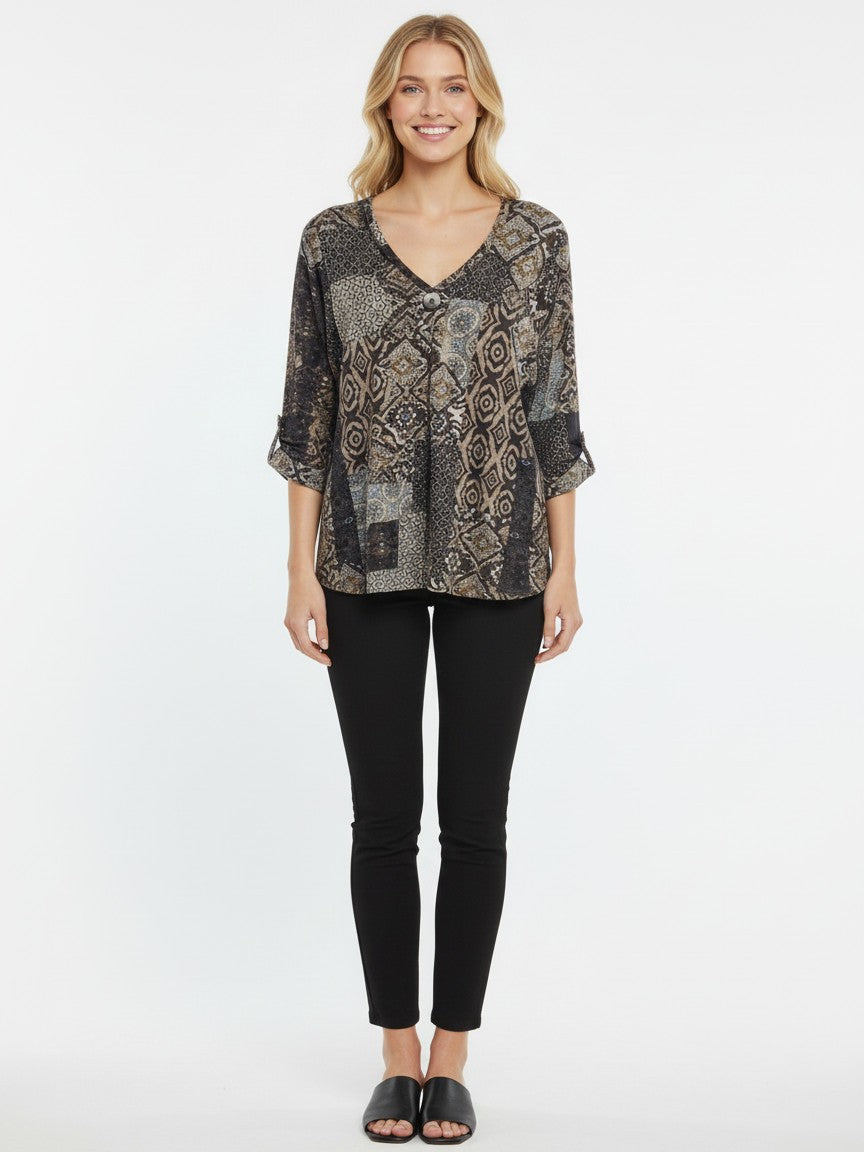 Hacci V-Button 3/4 Sleeve Top