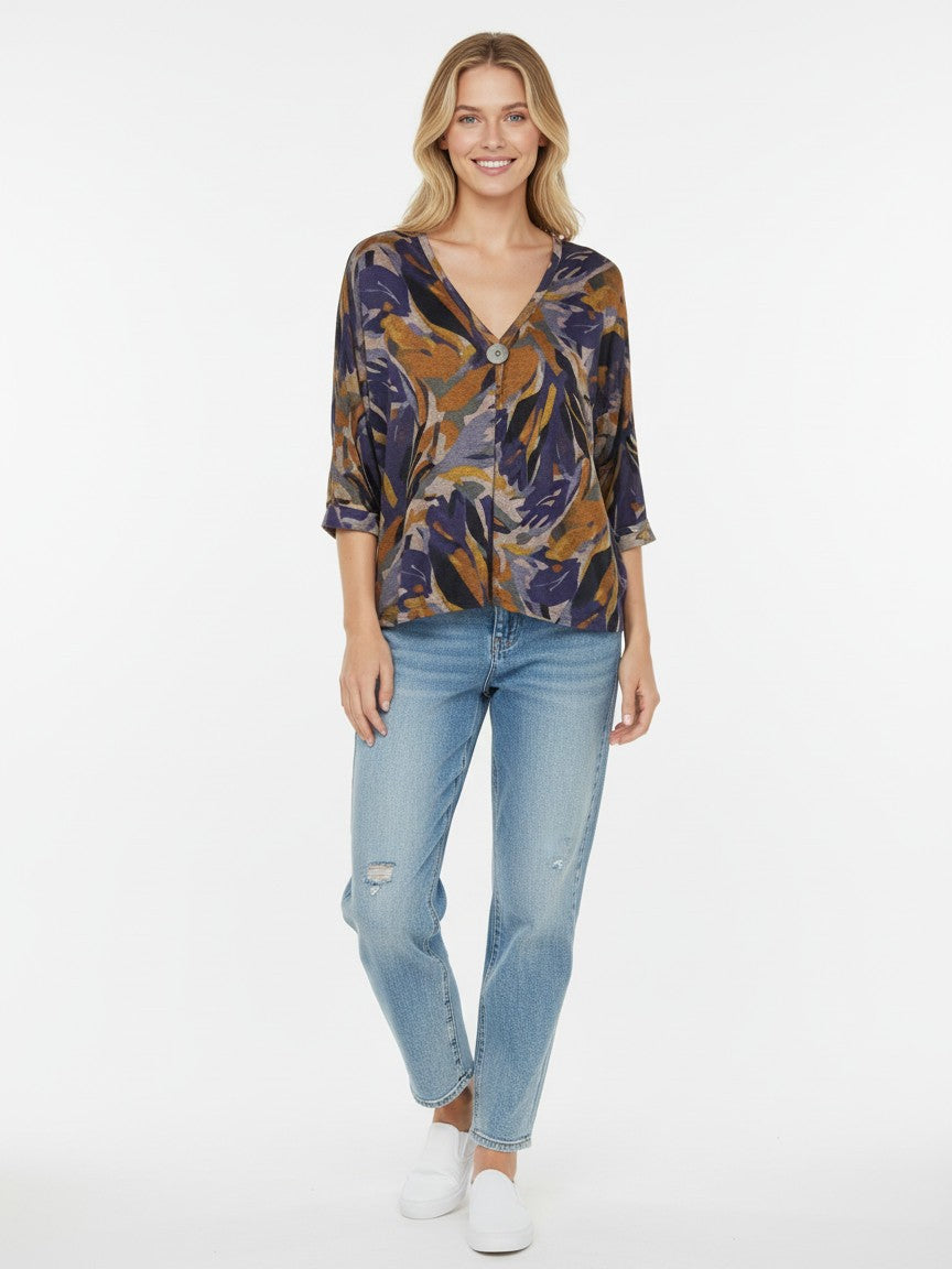 Hacci V-Button 3/4 Sleeve Top