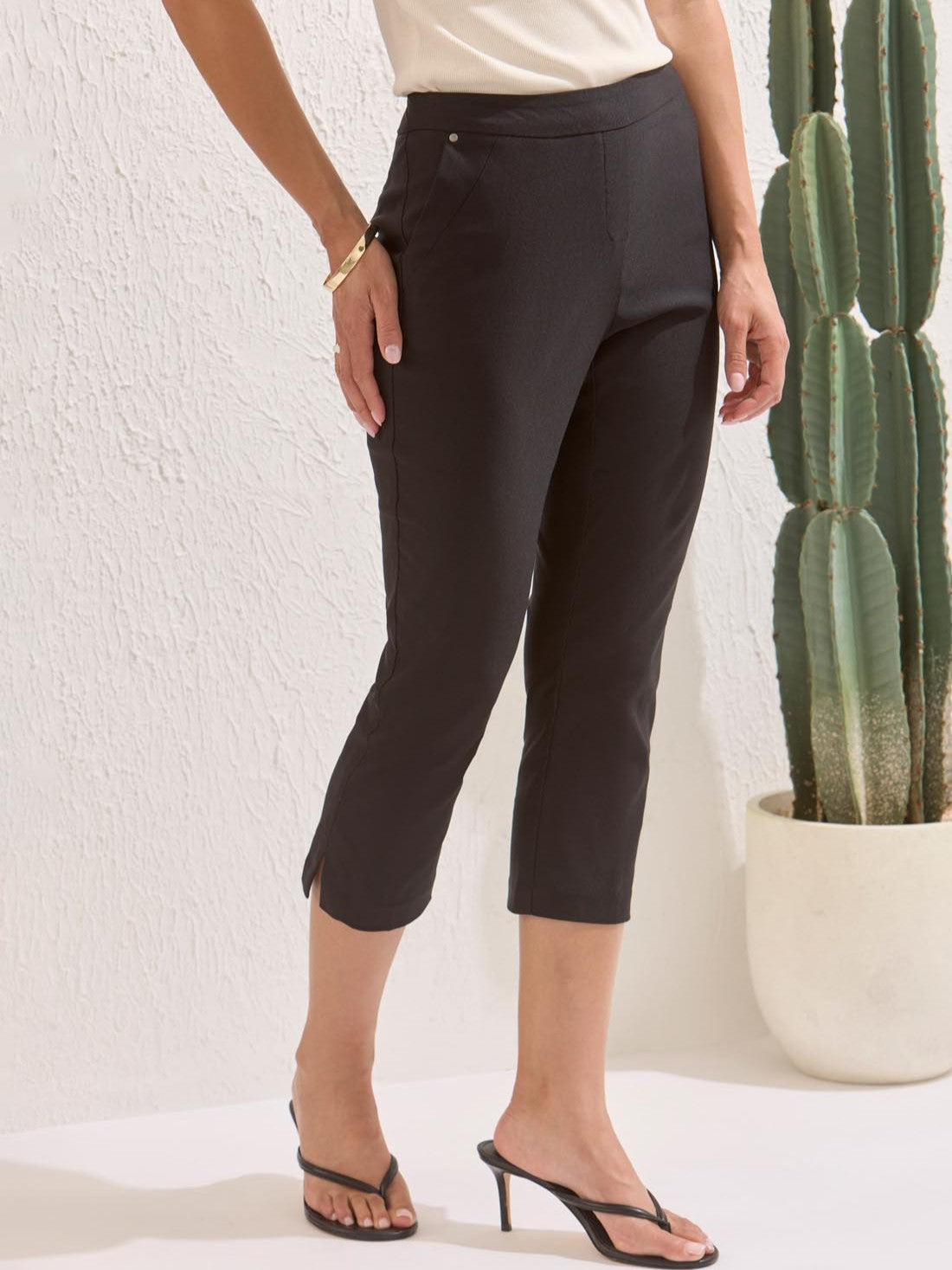 Tribal Flatten It Slimming 22" Capri Pants