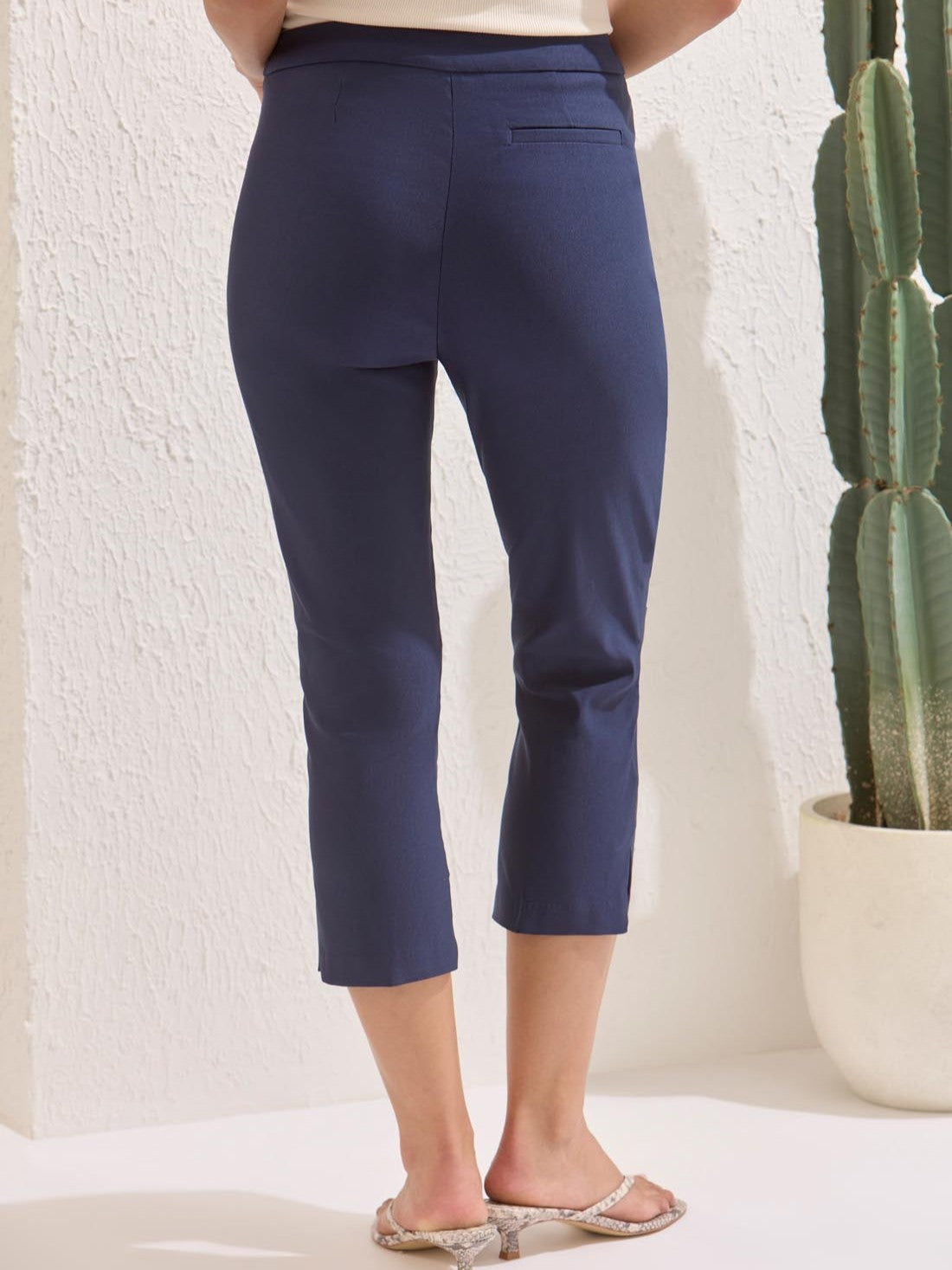 Tribal Flatten It Slimming 22" Capri Pants