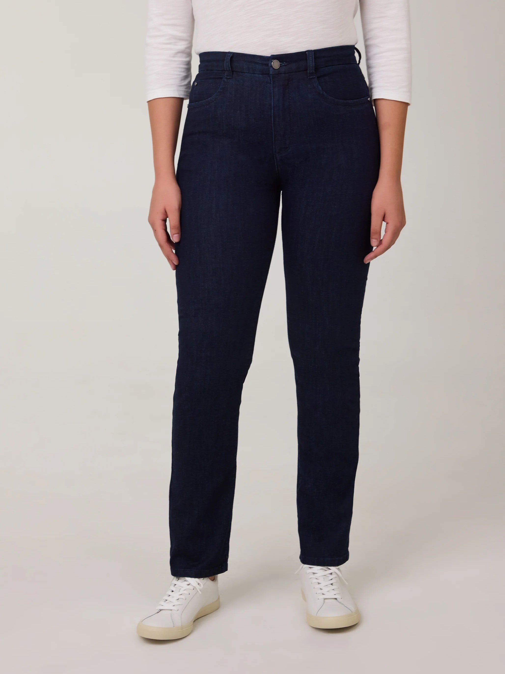 FDJ Petite Suzanne Supreme Straight Leg 29" Jeans