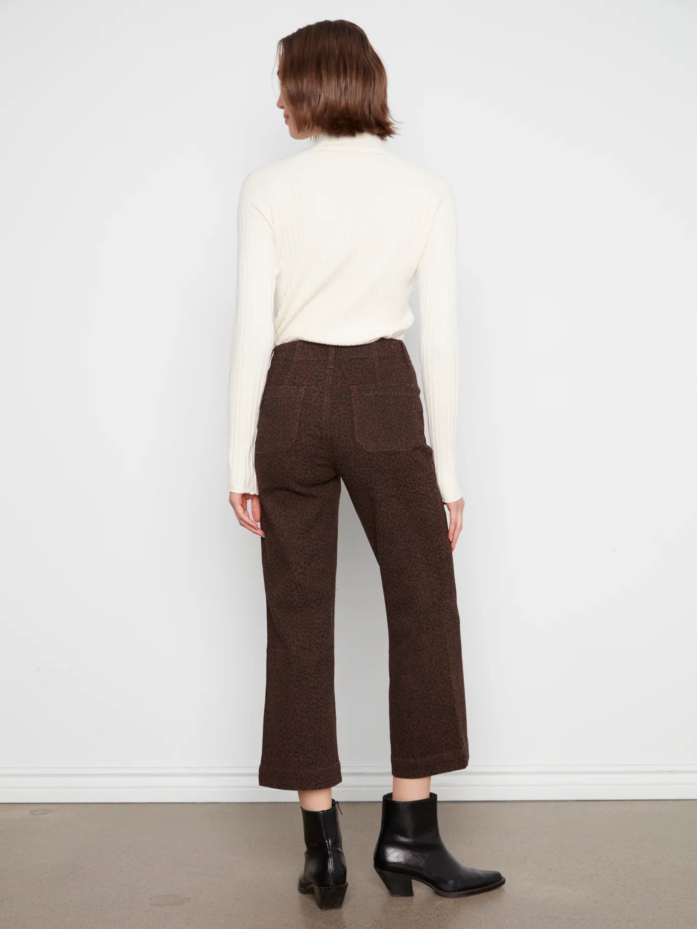 Charlie B Lola Double Pocket 27" Wide Leg Leopard Pant
