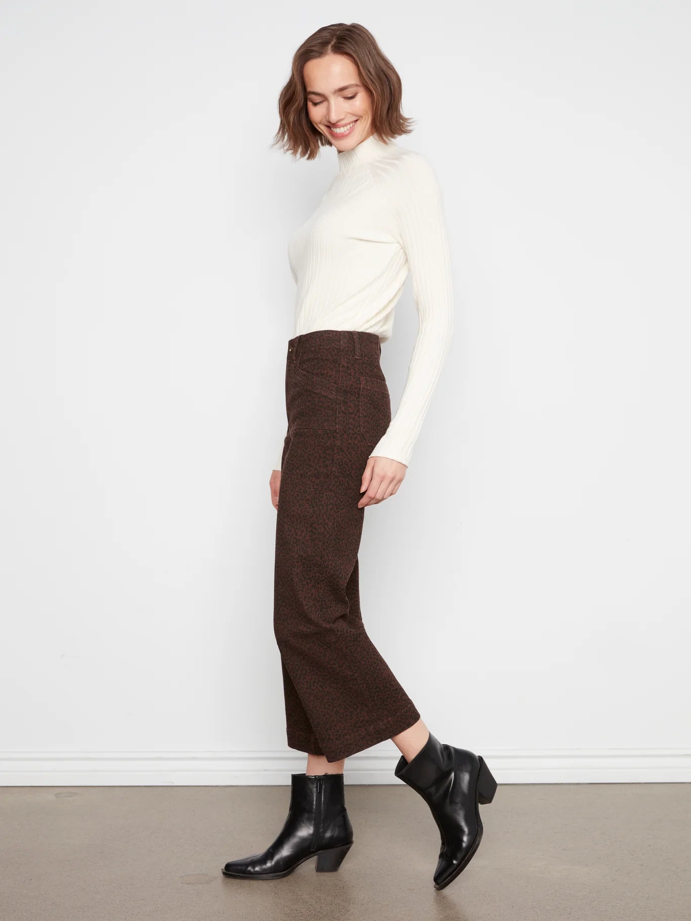 Charlie B Lola Double Pocket 27" Wide Leg Leopard Pant