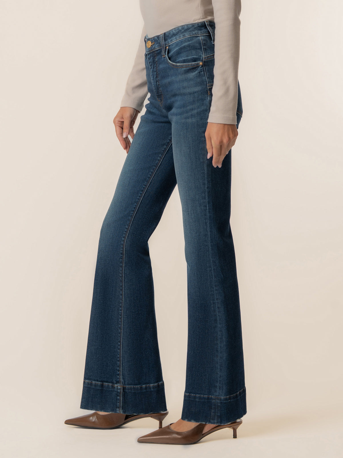 Kut from the Kloth Stella High Rise 31" Flare Trousers