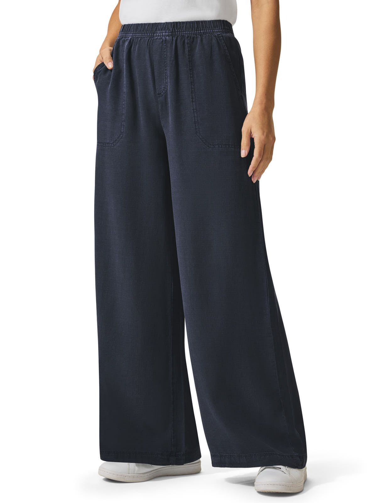 Splendid Angie Linen Blend Palazzo Pant in navy blue with wide legs and front pockets from Splendid collection.